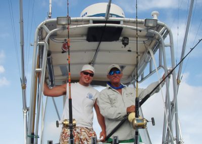 Warren Sellers sportfishing charter boat heading offshore on the Panama coast